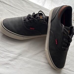 Levi's Men's Dark Gray Sneakers